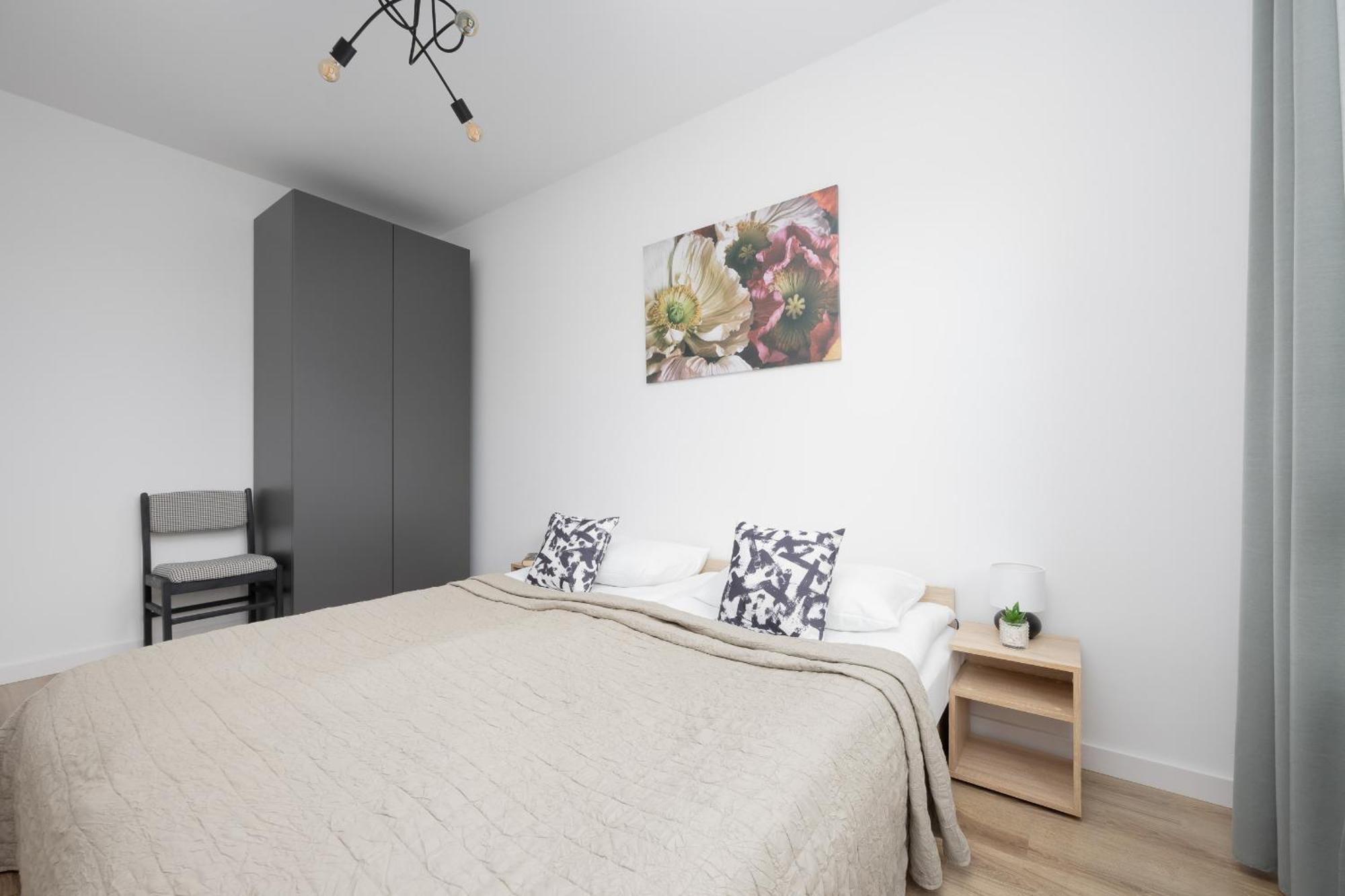 Nowoczesny Workspace Solipska Z Parkingiem By Renters
